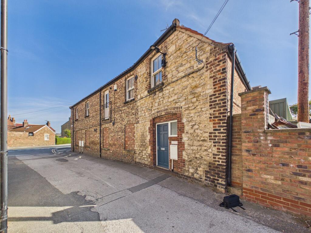 1 bed 1st Floor Flat for rent in Norton-on-Derwent. From Willowgreen Estate Agents - Ryedale 1 bed 1st Floor Flat for rent in Norton-on-Derwent. From Willowgreen Estate Agents - Ryedale
