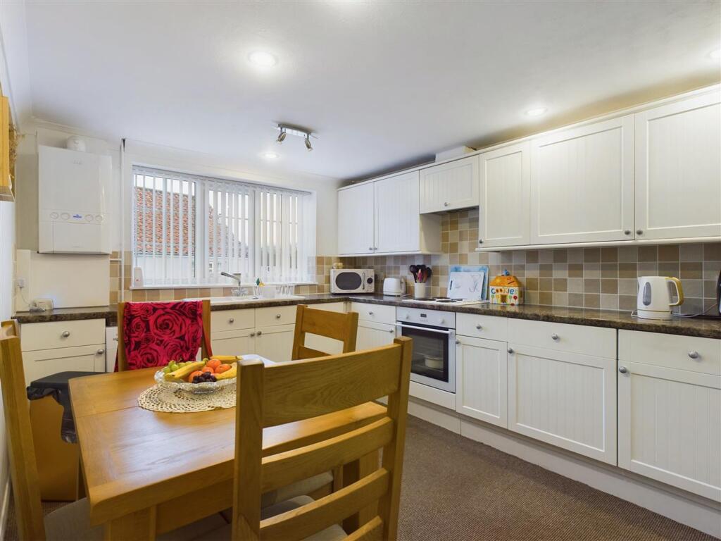 2 bed Apartment for rent in Norton-on-Derwent. From Willowgreen Estate Agents - Ryedale