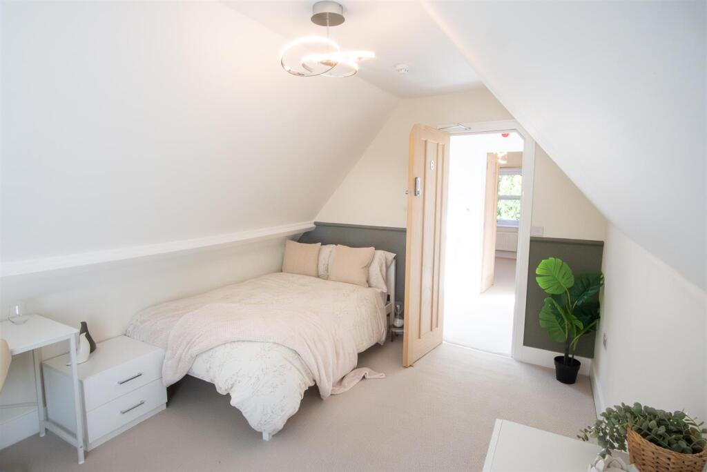 1 bed Detached for rent in Crofts End. From Front Door Lettings Ltd - Bristol