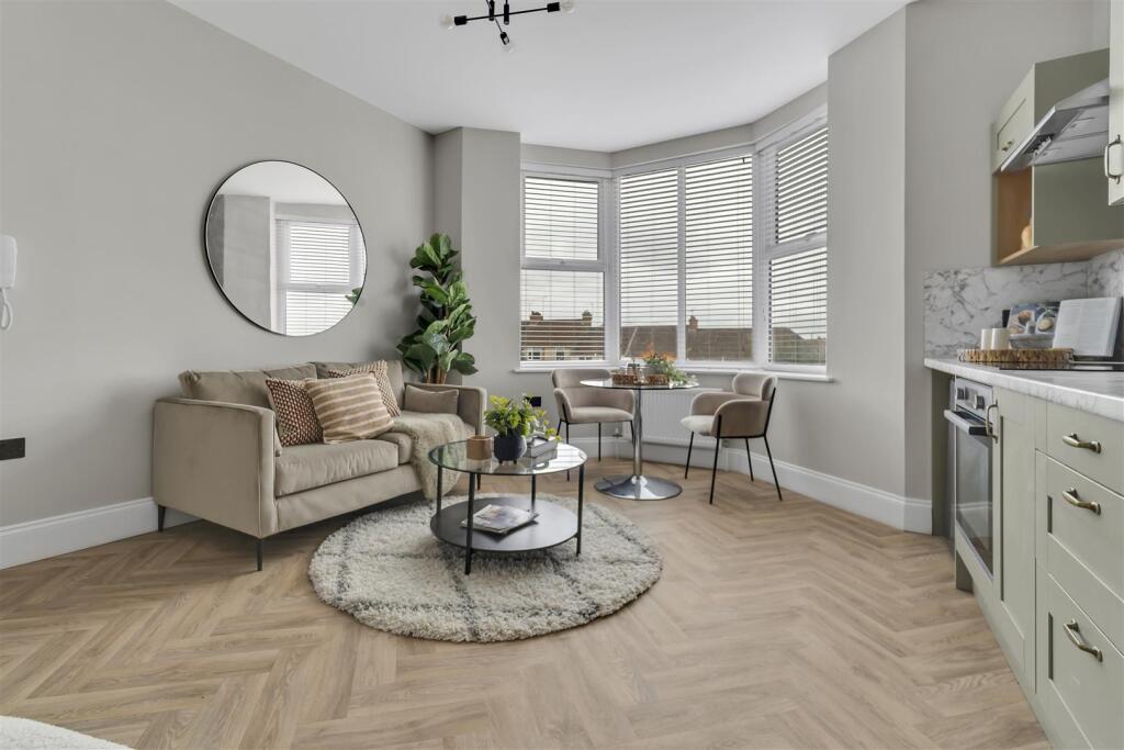 1 bed 1st Floor Flat for rent in Bristol. From Front Door Lettings Ltd - Bristol 1 bed 1st Floor Flat for rent in Bristol. From Front Door Lettings Ltd - Bristol