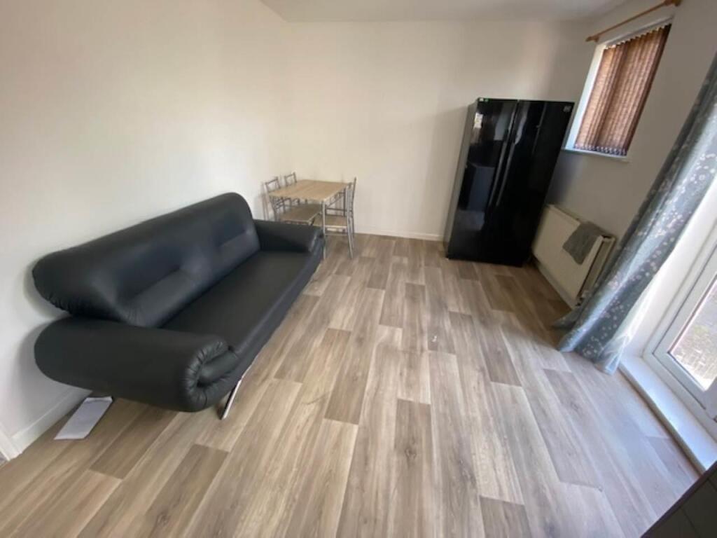 4 bed Detached for rent in Bristol. From Front Door Lettings Ltd - Bristol 4 bed Detached for rent in Bristol. From Front Door Lettings Ltd - Bristol