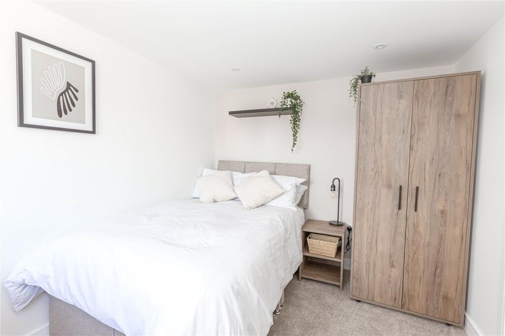 1 bed Mid Terraced House for rent in Hillfields. From Front Door Lettings Ltd - Bristol 1 bed Mid Terraced House for rent in Hillfields. From Front Door Lettings Ltd - Bristol