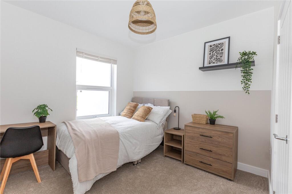 1 bed Mid Terraced House for rent in Hillfields. From Front Door Lettings Ltd - Bristol 1 bed Mid Terraced House for rent in Hillfields. From Front Door Lettings Ltd - Bristol