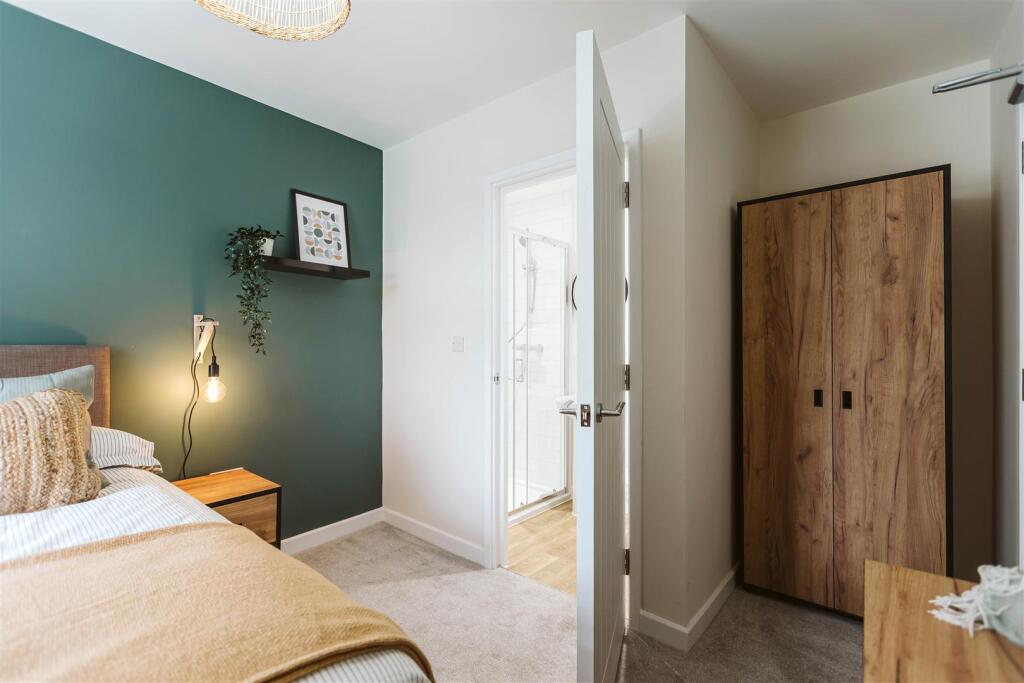 1 bed Mid Terraced House for rent in Bristol. From Front Door Lettings Ltd - Bristol 1 bed Mid Terraced House for rent in Bristol. From Front Door Lettings Ltd - Bristol
