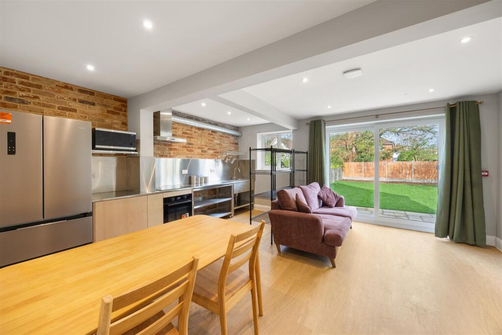 4 bed House Share for rent in Bristol. From Front Door Lettings Ltd - Bristol