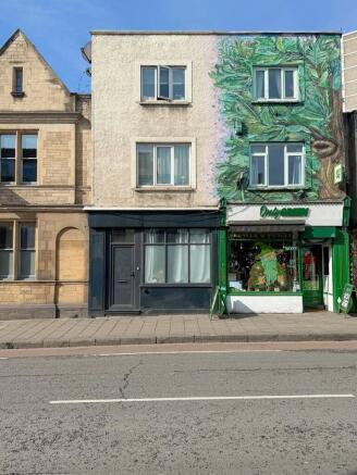 4 bed Mid Terraced House for rent in Bristol. From Front Door Lettings Ltd - Bristol 4 bed Mid Terraced House for rent in Bristol. From Front Door Lettings Ltd - Bristol