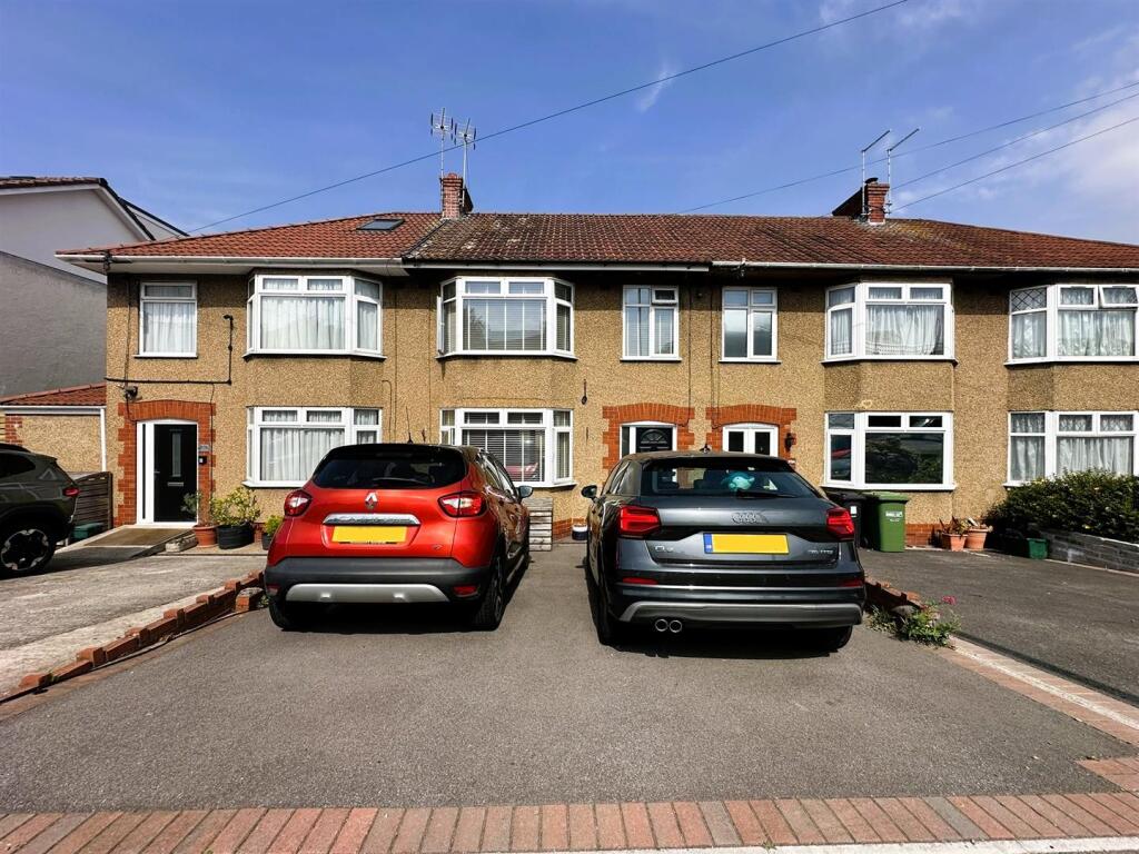 3 bed Mid Terraced House for rent in Warmley. From Front Door Lettings Ltd - Bristol 3 bed Mid Terraced House for rent in Warmley. From Front Door Lettings Ltd - Bristol