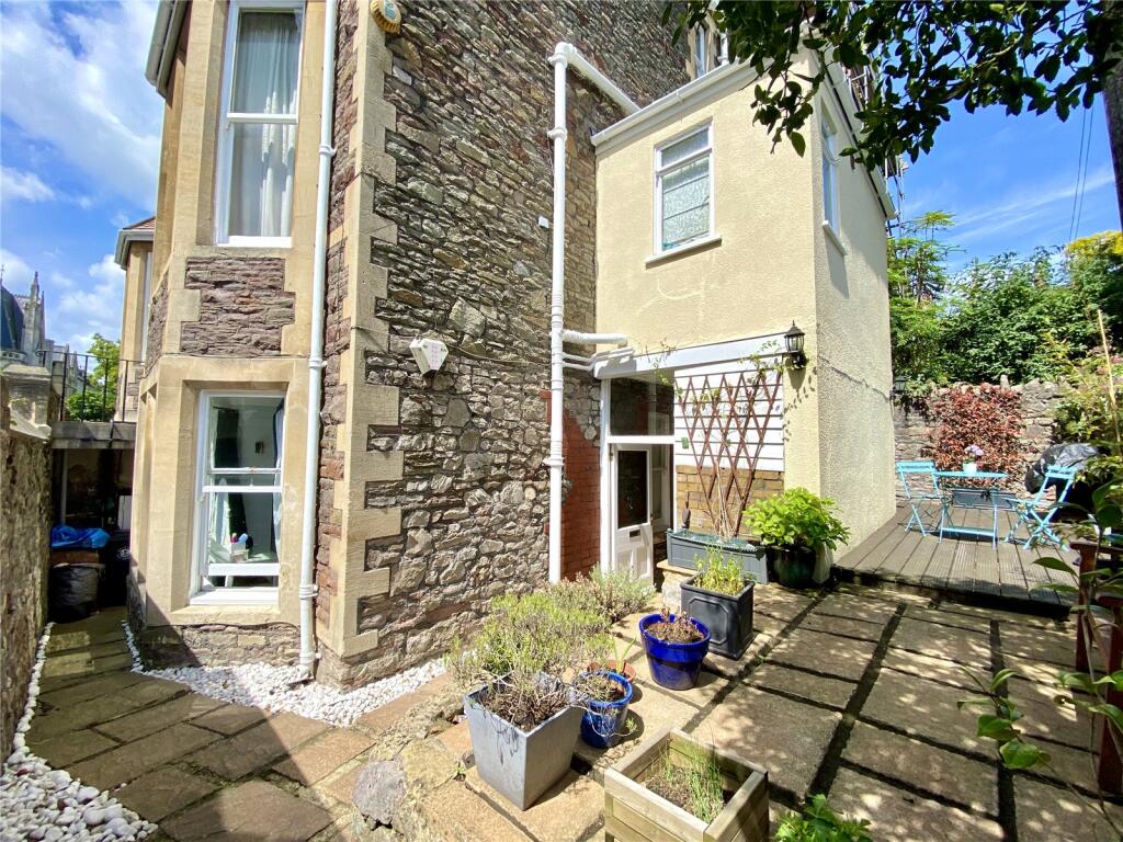 2 bed Apartment for rent in Leigh Woods. From Howard - Bristol