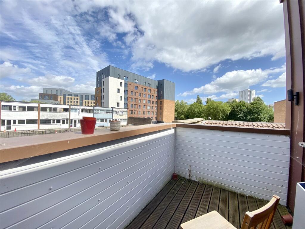 3 bed Apartment for rent in Bower Ashton. From Howard - Bristol