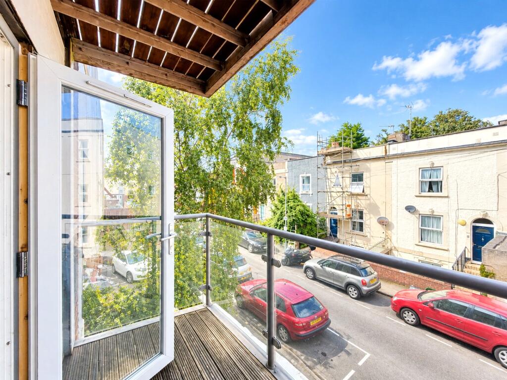 2 bed Apartment for rent in Bristol. From Howard - Bristol