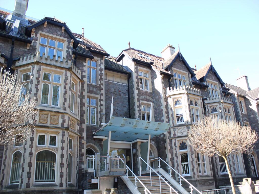 1 bed Apartment for rent in Leigh Woods. From Howard - Bristol