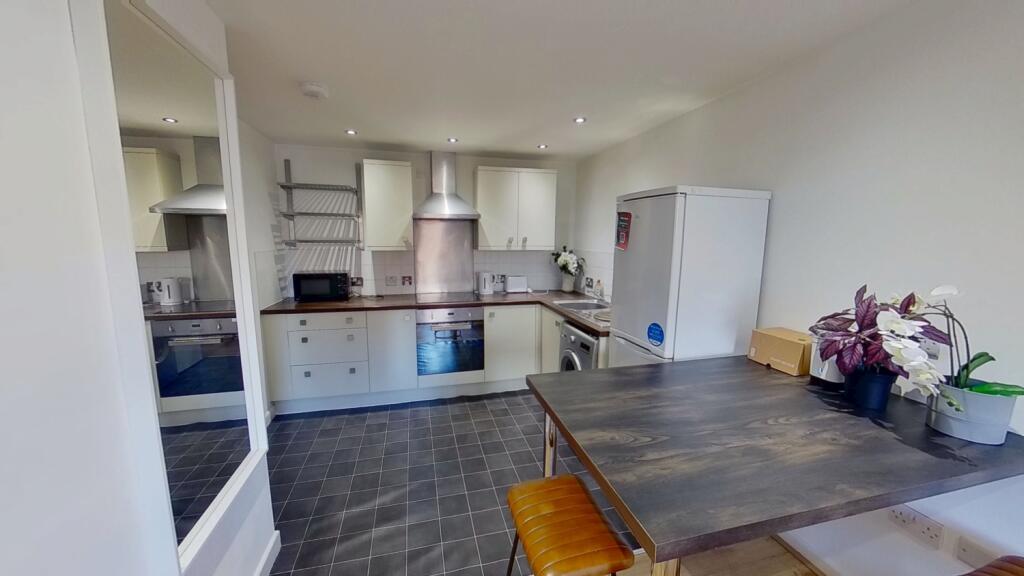 3 bed 1st Floor Flat for rent in Nottingham. From Oak Student Letts