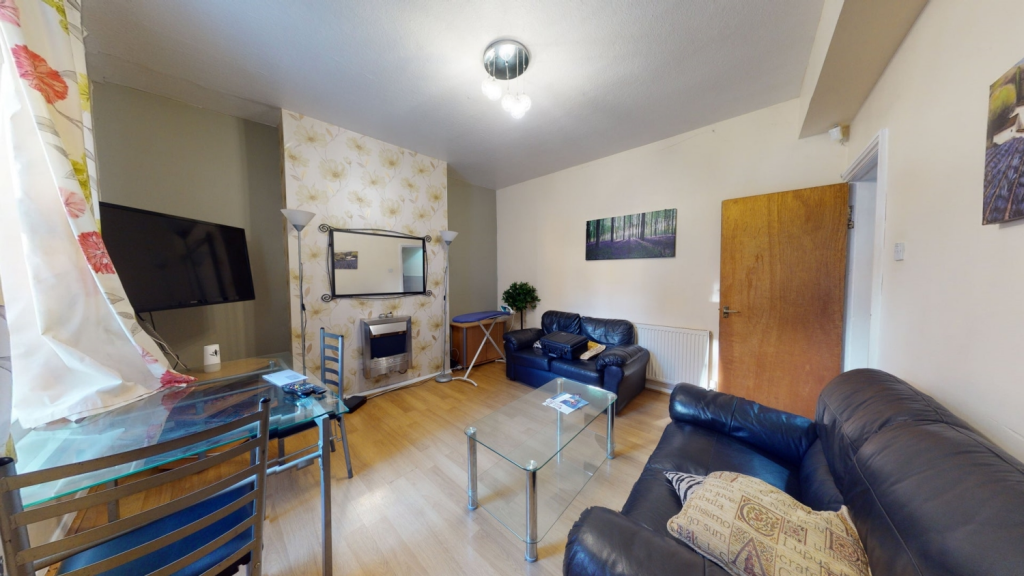 4 bed Mid Terraced House for rent in Nottingham. From Oak Student Letts