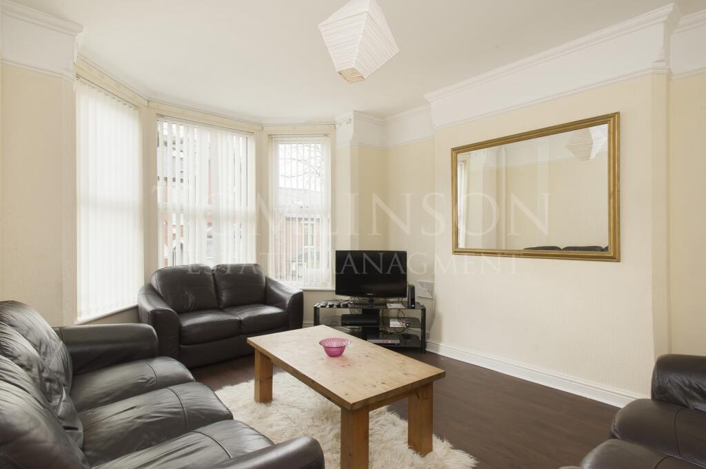 7 bed Mid Terraced House for rent in Nottingham. From Oak Student Letts