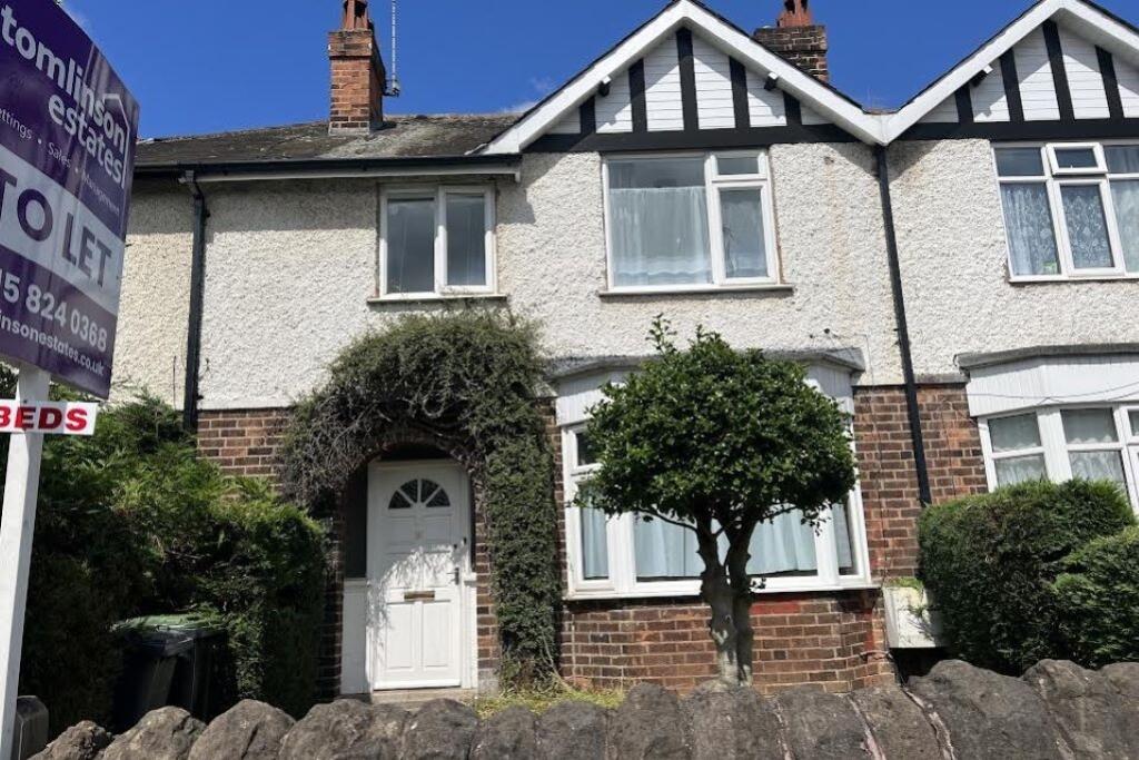 5 bed Mid Terraced House for rent in Beeston. From Oak Student Letts