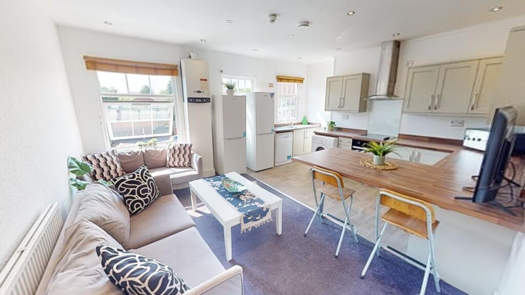 6 bed House (unspecified) for rent in Nottingham. From Oak Student Letts