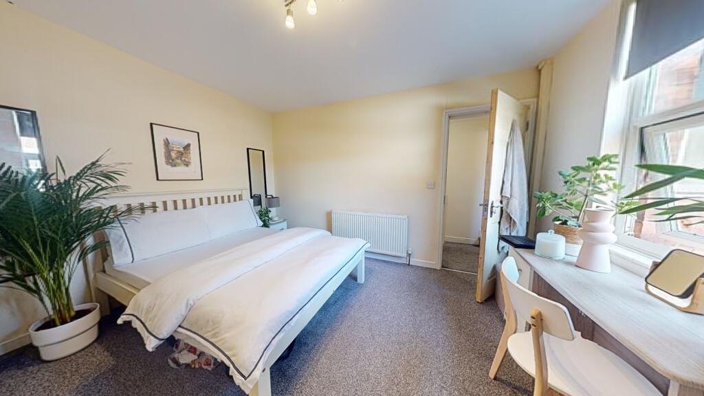 5 bed Mid Terraced House for rent in Nottingham. From Oak Student Letts 5 bed Mid Terraced House for rent in Nottingham. From Oak Student Letts