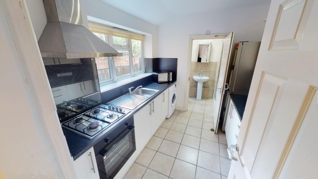 4 bed Mid Terraced House for rent in Nottingham. From Oak Student Letts