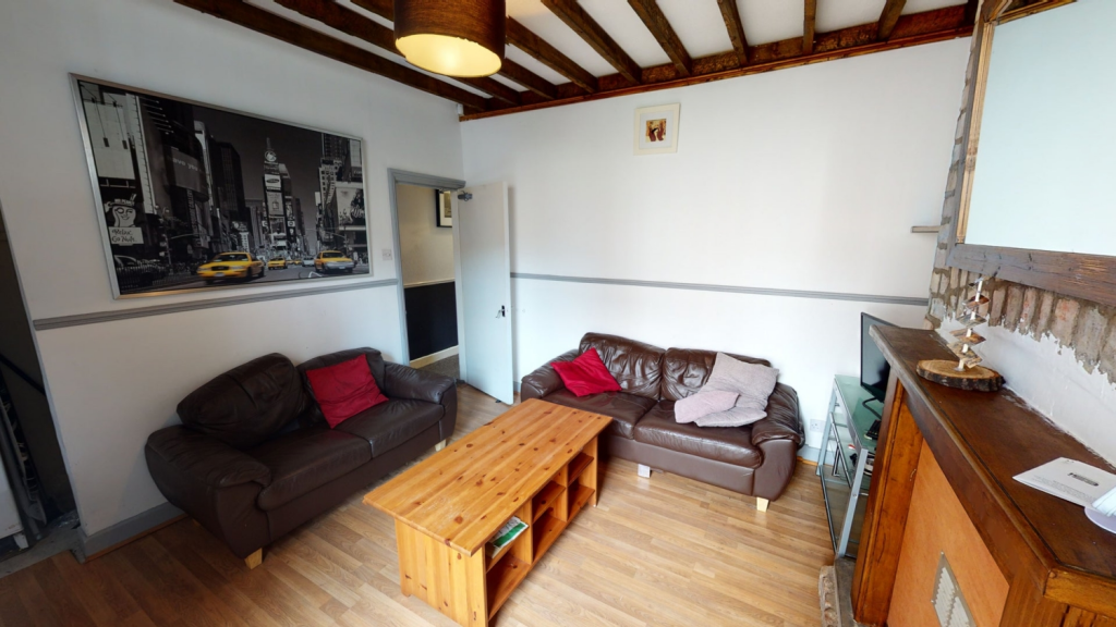 4 bed Mid Terraced House for rent in Nottingham. From Oak Student Letts