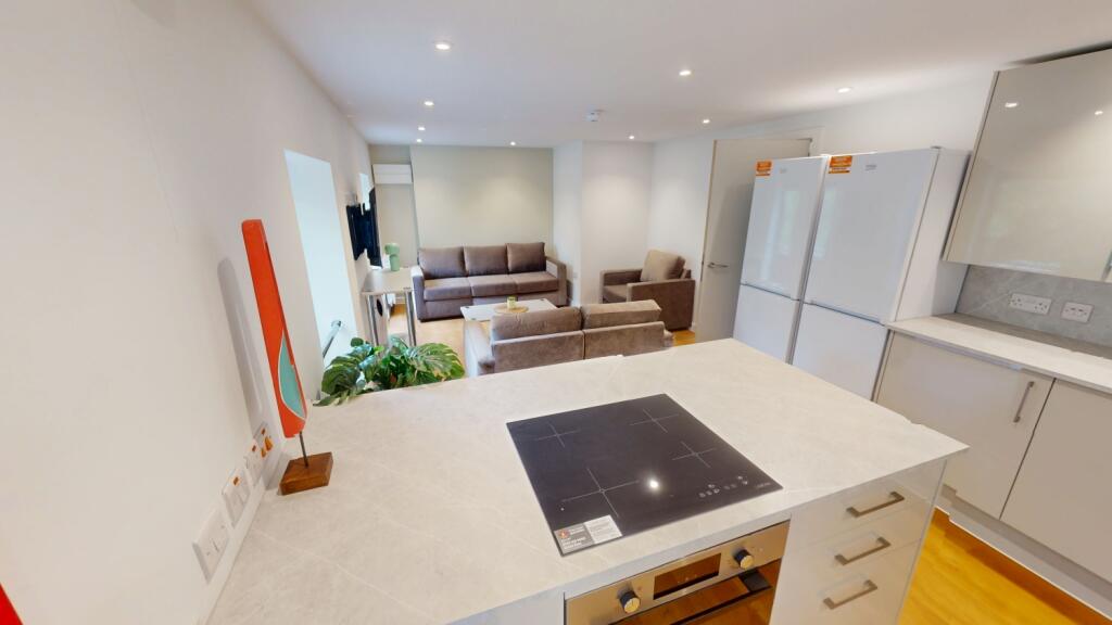 6 bed Apartment for rent in Nottingham. From Oak Student Letts