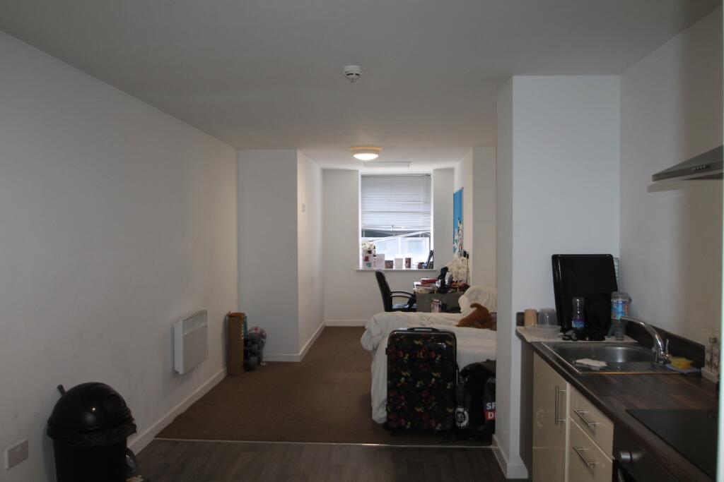 1 bed Mid Terraced House for rent in Nottingham. From Oak Student Letts