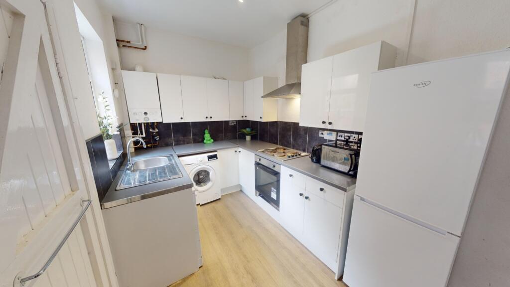 4 bed Mid Terraced House for rent in Nottingham. From Oak Student Letts 4 bed Mid Terraced House for rent in Nottingham. From Oak Student Letts