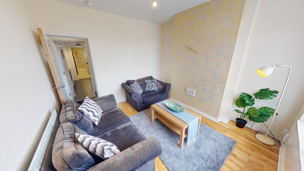 3 bed Mid Terraced House for rent in Nottingham. From Oak Student Letts