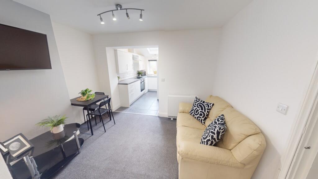 2 bed House (unspecified) for rent in Nottingham. From Oak Student Letts