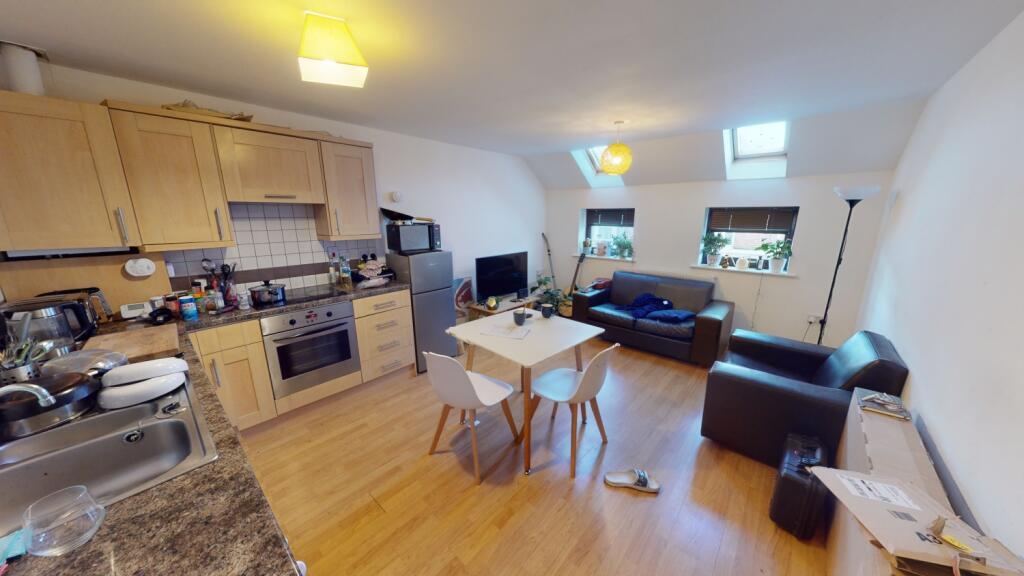 2 bed House (unspecified) for rent in Nottingham. From Oak Student Letts