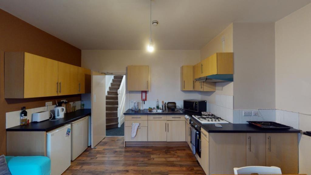 3 bed House (unspecified) for rent in Nottingham. From Oak Student Letts