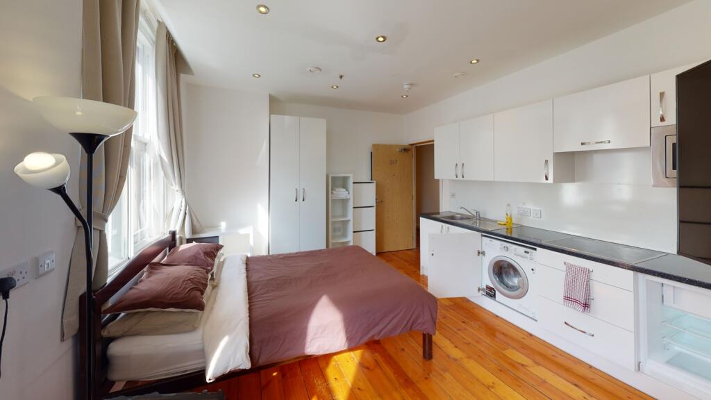 1 bed Mid Terraced House for rent in Nottingham. From Oak Student Letts