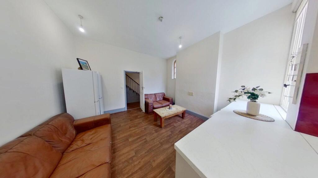 7 bed Semi Detached for rent in Nottingham. From Oak Student Letts