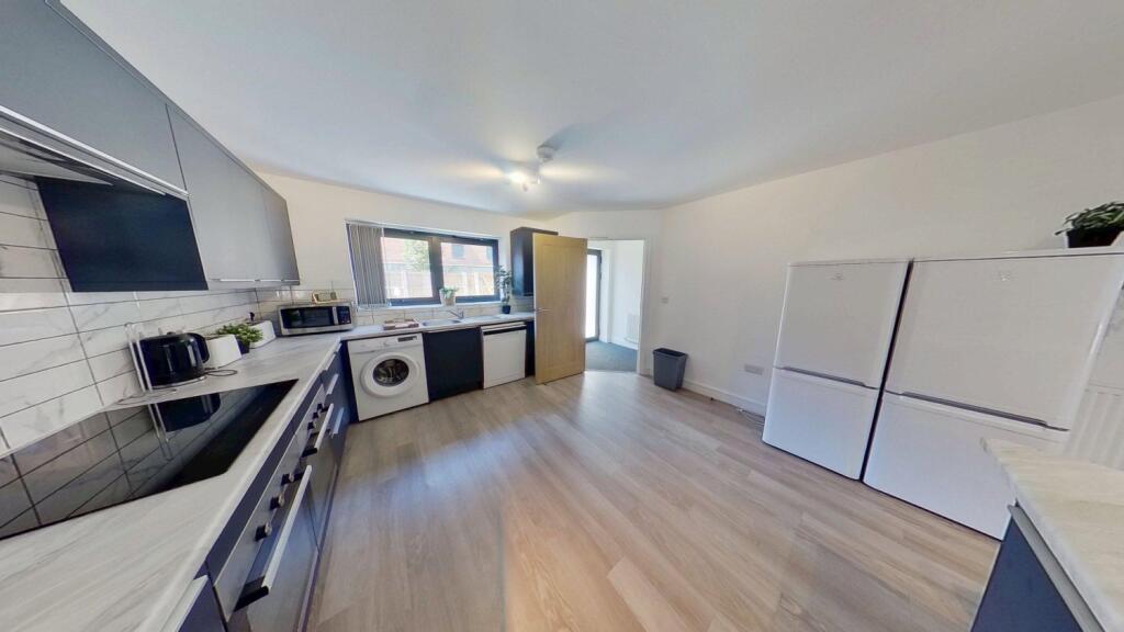 6 bed Mid Terraced House for rent in Nottingham. From Oak Student Letts 6 bed Mid Terraced House for rent in Nottingham. From Oak Student Letts