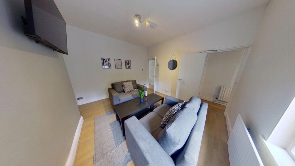4 bed Mid Terraced House for rent in Nottingham. From Oak Student Letts