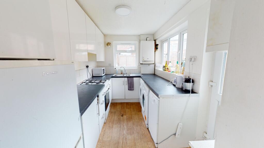 5 bed Mid Terraced House for rent in Nottingham. From Oak Student Letts
