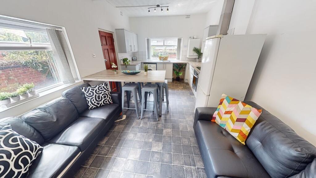 6 bed End of Terrace for rent in Nottingham. From Oak Student Letts 6 bed End of Terrace for rent in Nottingham. From Oak Student Letts