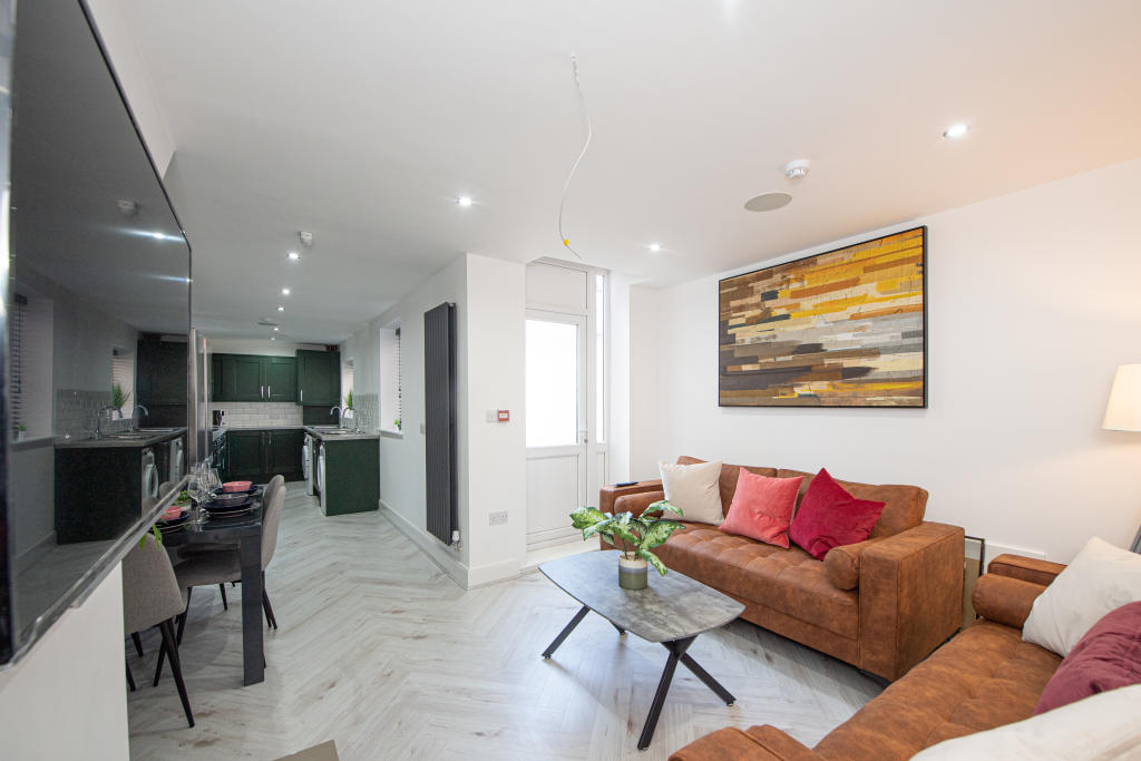 6 bed Mid Terraced House for rent in Liverpool. From Bric Living - Liverpool