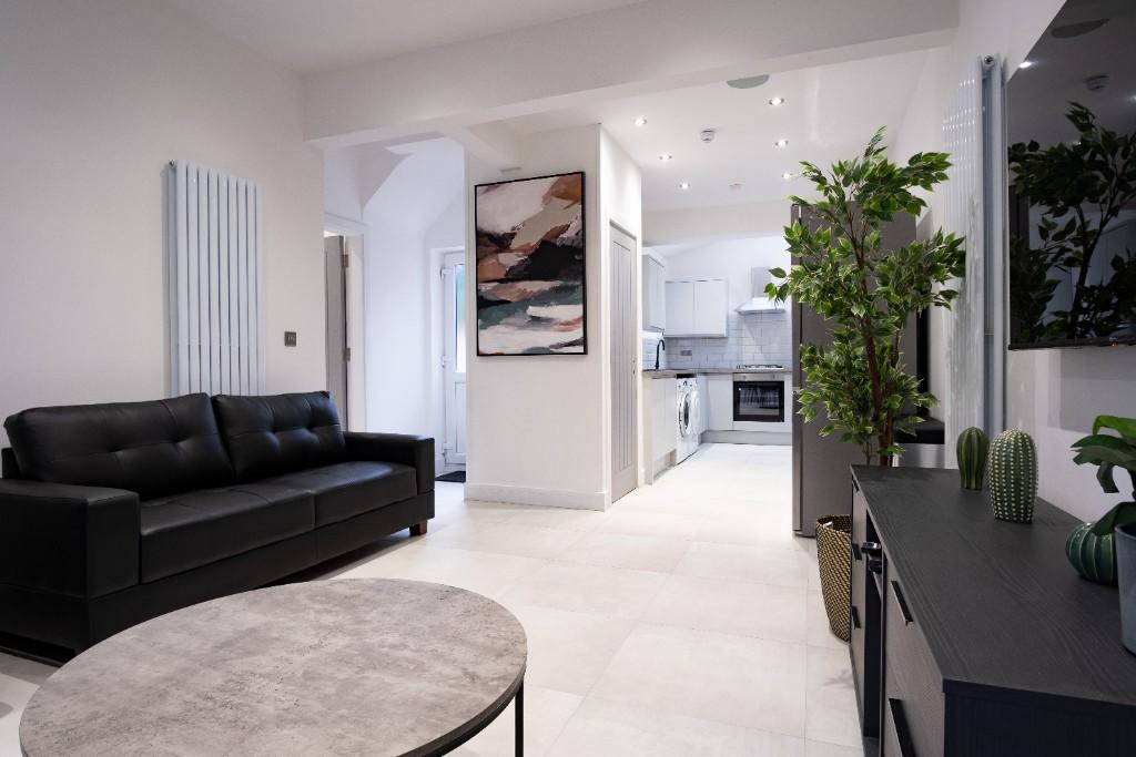 6 bed Mid Terraced House for rent in North Greetwell. From Bric Living - Lincoln