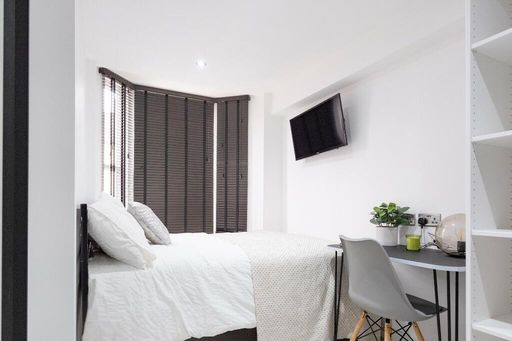 5 bed Mid Terraced House for rent in Lincoln. From Bric Living - Lincoln