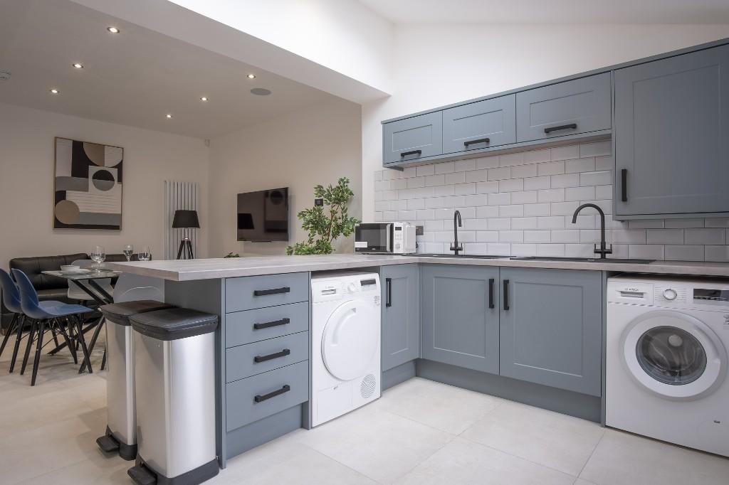 6 bed Mid Terraced House for rent in Riseholme. From Bric Living - Lincoln 6 bed Mid Terraced House for rent in Riseholme. From Bric Living - Lincoln