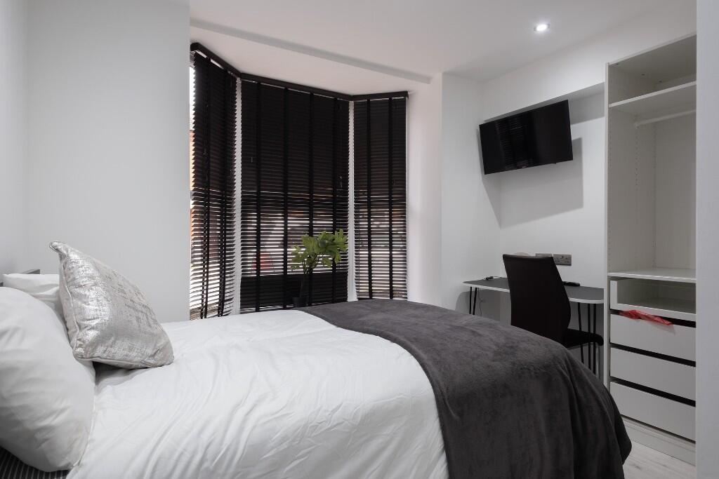 6 bed Mid Terraced House for rent in Harmston. From Bric Living - Lincoln