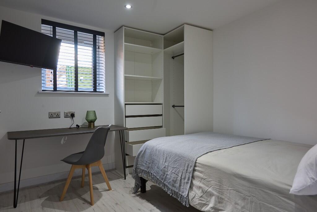 4 bed Mid Terraced House for rent in Lincoln. From Bric Living - Lincoln