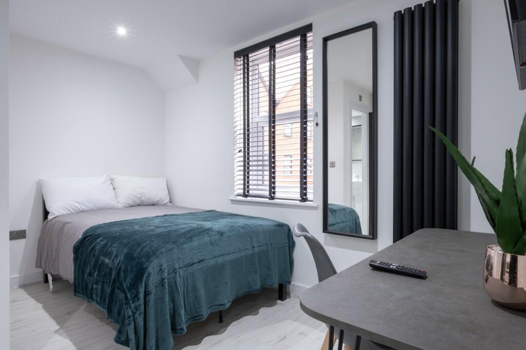 6 bed Mid Terraced House for rent in Harmston. From Bric Living - Lincoln