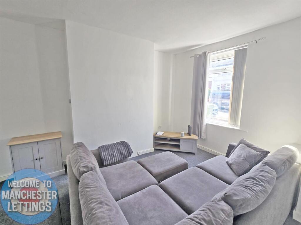 2 bed Detached for rent in Woodhouses. From Welcome To Manchester Lettings