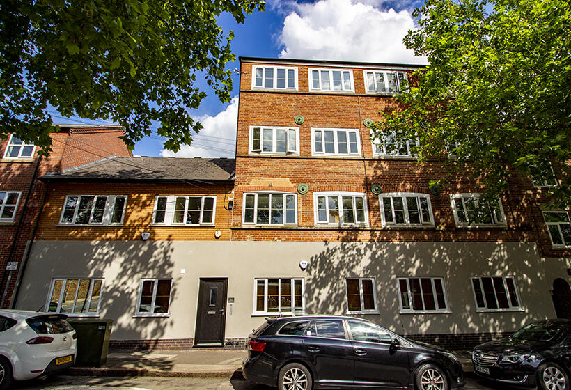 4 bed Town House for rent in Nottingham. From Mega Close - Nottingham