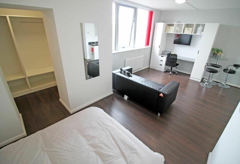 4 bed Studio for rent in Nottingham. From Mega Close - Nottingham 4 bed Studio for rent in Nottingham. From Mega Close - Nottingham