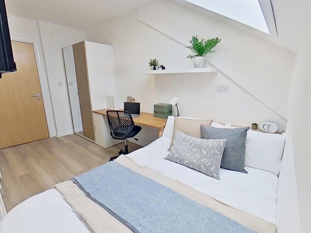 5 bed Detached for rent in Nottingham. From Mega Close - Nottingham