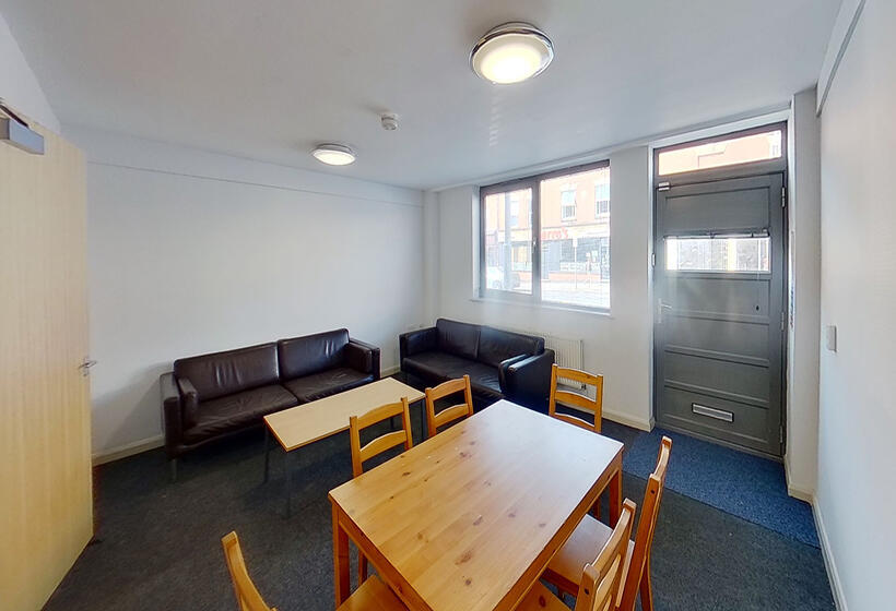 4 bed Detached for rent in Nottingham. From Mega Close - Nottingham