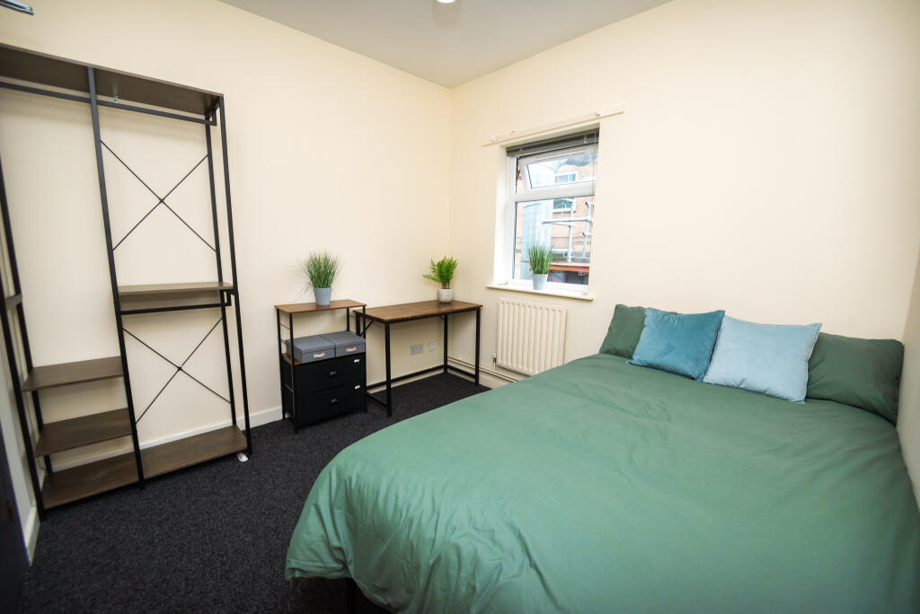 3 bed 1st Floor Flat for rent in Nottingham. From Mega Close - Nottingham