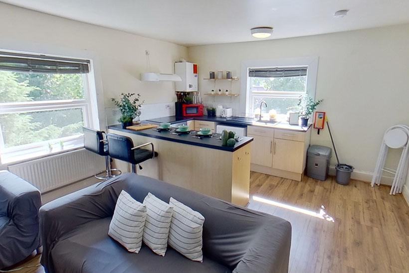 3 bed 1st Floor Flat for rent in Nottingham. From Mega Close - Nottingham